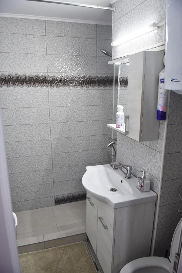 1St Apartment Нехою Екстериор снимка